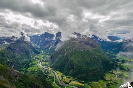Romsdalseggen: ein Grat zwischen Fjord und Berg