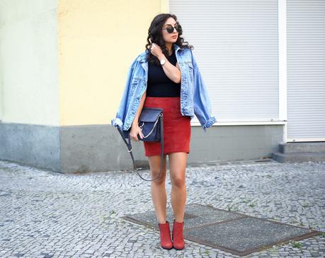 Suede Leather Mini Skirt brown orange pointed boots how to style a vintage denim jacket reserved retro fashion deutschland summerlook fall fashionblogger samieze berlin mode blog