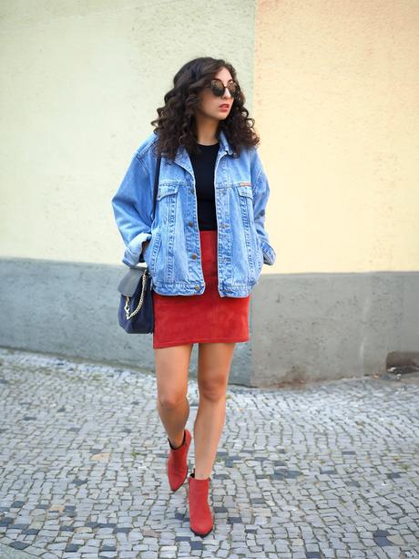 Suede Leather Mini Skirt brown orange pointed boots how to style a vintage denim jacket reserved retro fashion deutschland summerlook fall fashionblogger samieze berlin mode blog