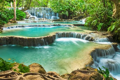 Sehenswürdigkeiten in Laos – der Grund, warum man nach Laos reisen sollte Die Kuang Si Wasserfälle