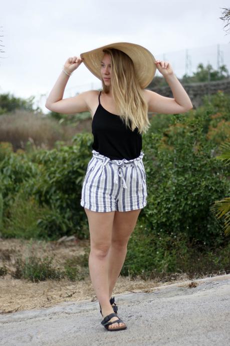 Easy Summer Outfit: Striped Shorts