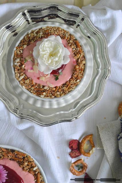 No Bake Kaktusfeigen Tartelettes mit Rosenblüten / no bake prickly Pear Tarts with Roses