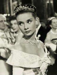 By unknown (Paramount Pictures) - Roman Holiday film - DVD bonus, Public Domain, https://commons.wikimedia.org/w/index.php?curid=38661472