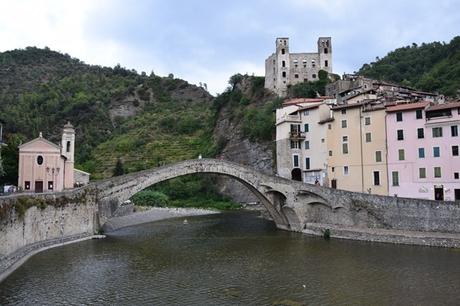 07_Ponte-Vecchio-di-Dolceacqua-Bruecke-Nervia-Ligurien-Italien