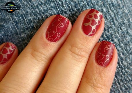[Nails] NailArt-Dienstag: Herzen mit CATRICE lala BERLIN for CATRICE C05 Ruling Red