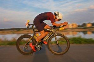 Interview mit Triathlet Florian Bögge | Über seine Hawaii-Quali, Schwimmflügel und wie er das härteste Radrennen der Welt gefinished hat