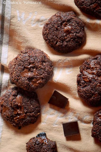 Glutenfreie Schokoladen-Cookies mit einem flüssigen Kern [Und: Das mysteriöse Cookie-Phänomen]