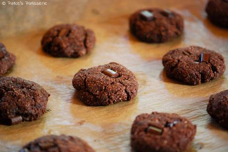 Glutenfreie Schokoladen-Cookies mit einem flüssigen Kern [Und: Das mysteriöse Cookie-Phänomen]