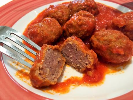 Sonntags in Süditalien: Frittierte Hackfleischbällchen an Tomatensauce