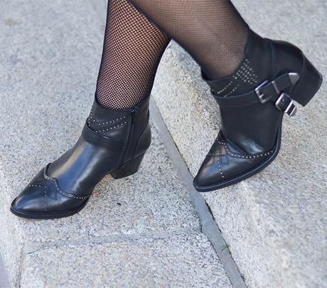 Outfit: Bow Tie Dress, Fishnet Stockings, Furla Bag and Ankle Boots