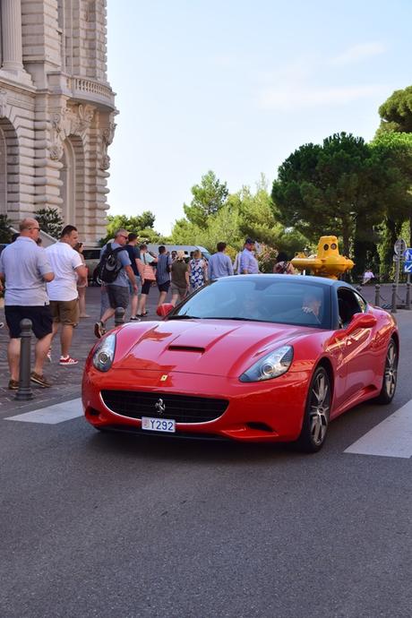 16_Jet-Set-Ferrari-in-Monaco-Cote-D'Azur-Mittelmeer