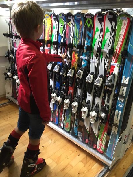 Ski-Saisonmiete: Unsere Buben sind parat – der Schnee kann kommen!