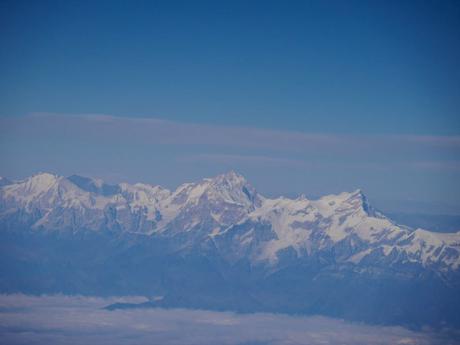 Beim Flug nach Bhutan hast du eine geniale Aussicht