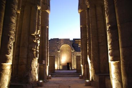 25_Abends-im-Luxor-Tempel-Nil-Nilkreuzfahrt-Aegypten