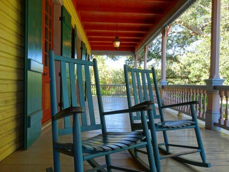 laura-plantation-front-porch