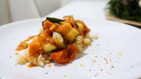 Vegane Reispfanne mit Gemüse