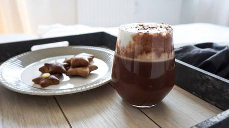 Hot Christmas Chocolate | Blogmas 3
