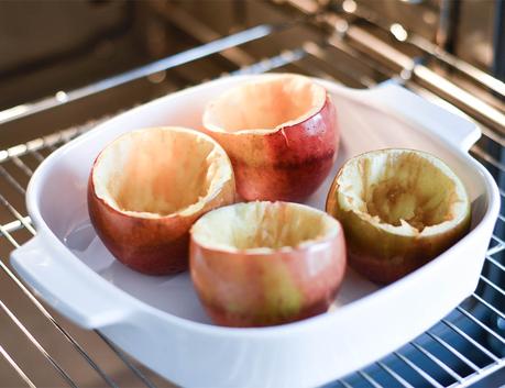 Winter Recipe: Baked Apples with Cheesecake Filling