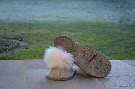 Hausschuhe mit Fake Pelz Puffel Hausschuhe mit Fake Pelz Puffel