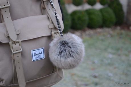 Hausschuhe mit Fake Pelz Puffel Hausschuhe mit Fake Pelz Puffel