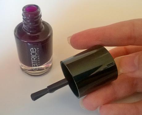 Catrice Ultimate Nail Lacquer 121 Plump Around