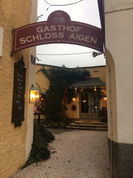 Ein Tag in Salzburg - Österreichische Küche, Sachertorte, Käse und Christkindlmarkt