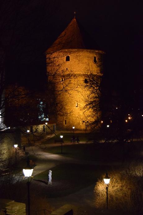 22_mittelalterlicher-Turm-Kiek-in-de-Koek-Stadtmauer-Tallinn-Estland-Baltikum