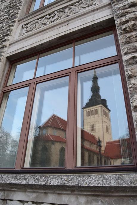 13_Spiegelung-St.Nicholas-Kirche-Tallinn-Estland-Baltikum