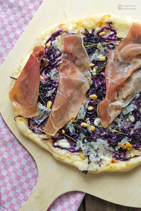 Pizza mit Prosciutto di San Daniele und Grana Padano | Madame Cuisine Rezept