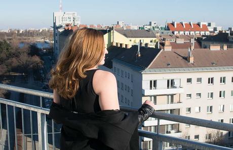 Winterliches Outfit über den Dächern von Wien