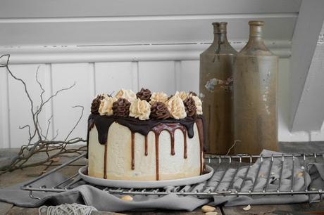 Erdnuss Karamell Torte nach Snickers Art  / Snickers Cake Recipe