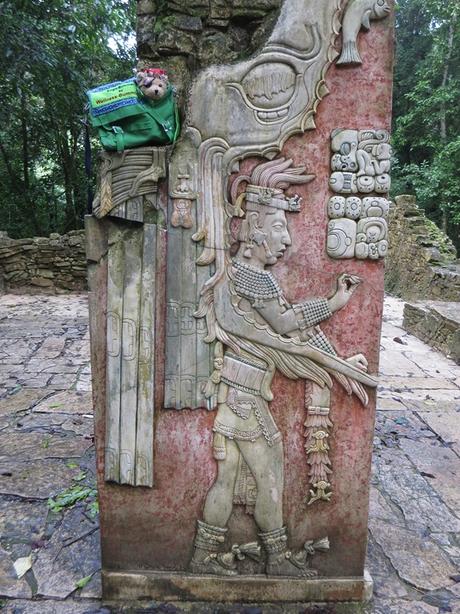 13_Maya-Ruine-Palenque-Mexiko-Inschriften-Jack-Bearow