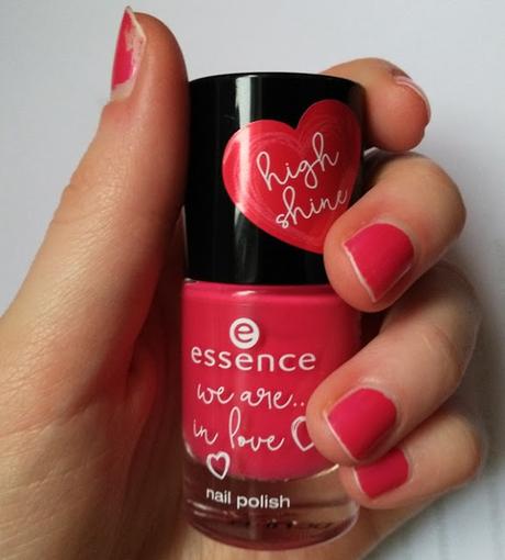 essence we are ... in love nail polish 02 Pink Party only with you (LE) + essence we are ... awesome multicolour blush 01 You & me = awesome (LE) + Backstage Make up Gewinn :)