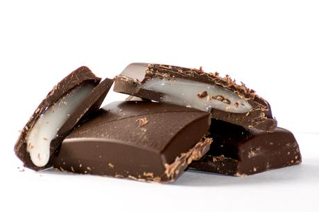 Bild Minzschokoladen-Stücke - Kuriose Feiertage - 19. Februar - Tag der Minzschokolade - National Chocolate Mint Day USA - 2017 Sven Giese