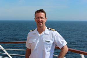 Silversea verkündet die Crew des neuen Flaggschiffs Silver Muse Offizier Alessandro Zanello wird der jüngste Silversea-Kapitän der Firmengeschichte