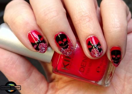 [Nails] KIKO DENIM nail lacquer 461 Art Poppy Red mit Totenköpfen