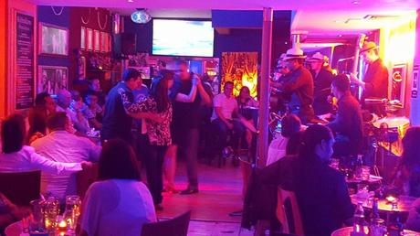 Die Besten Salsa Bars und Clubs in Medellin
