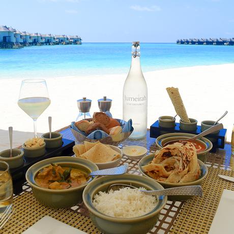 Mittagessen im Jumeirah Vittaveli Malediven