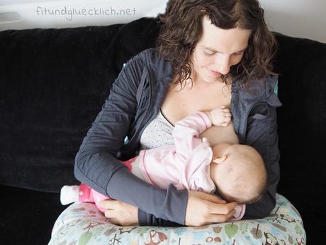 {Family} Hilfe, beim Baby hängt rund um die Uhr an der Brust