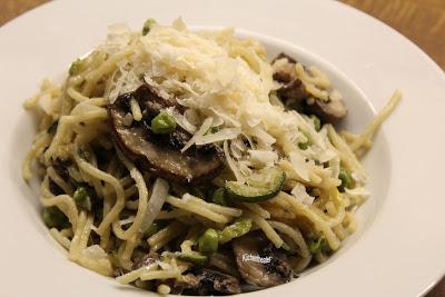 One Pot Pasta / Zucchini-Champignon-Spaghetti