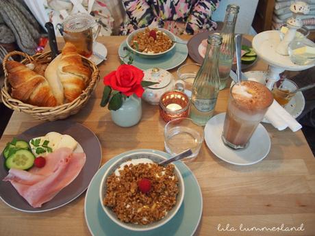 Frühstück im Café Lindentraum