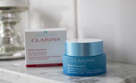 Clarins // Hydra-Essentiel Pflegelinie für Mischhaut Clarins // Hydra-Essentiel Pflegelinie für Mischhaut