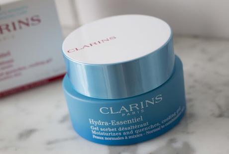 Clarins // Hydra-Essentiel Pflegelinie für Mischhaut Clarins // Hydra-Essentiel Pflegelinie für Mischhaut