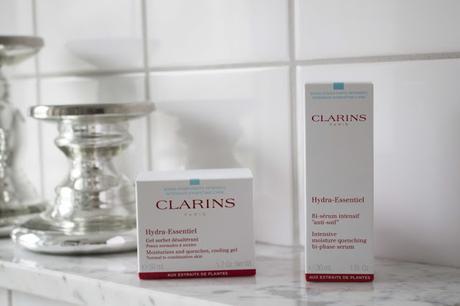 Clarins // Hydra-Essentiel Pflegelinie für Mischhaut Clarins // Hydra-Essentiel Pflegelinie für Mischhaut