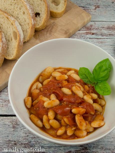 Bohnen in Tomatensauce | Gastbeitrag auf HOL(L)A DIE KOCHFEE Bohnen in Tomatensauce | Gastbeitrag auf HOL(L)A DIE KOCHFEE