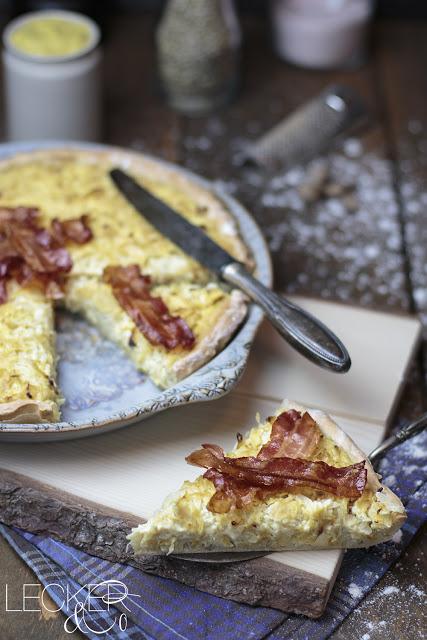 Sauerkraut-Quiche mit Bacon-Chips leckerundco, lecker co, lecker & co, lecker, leckerundco.de, foodblog, nürnberg, foodfotografie, mittelfranken, tina kollmann, foodpics, Foodbloggercamp, kochen, backen, bacon, speck, quiche, sauerkraut, senf, tarte, brotteig, kümmel, fenchel, rezept