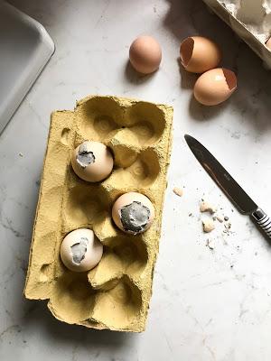 DIY: Betoneier im Eierbecher aus Holzperlen / Concrete Easter Eggs in a Wooden Egg Cup