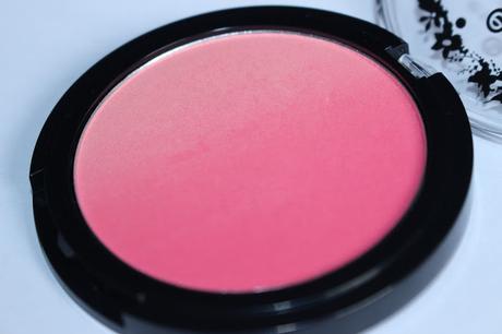 Essence life is a festival trend edition duo blush Review - 01 hippie hippie hooray