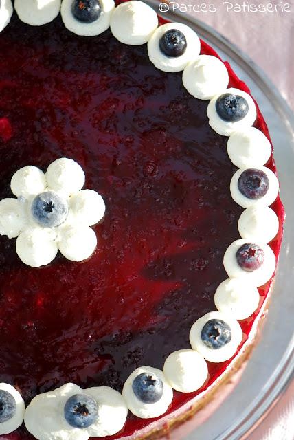 Fruchtige Festtagstorte: Heidelbeer-Schmand-Torte