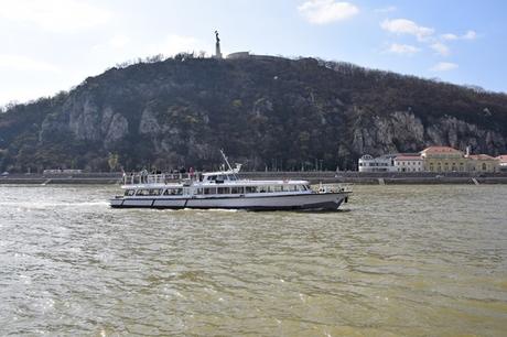 07_Flusskreuzfahrt-a-rosa-Donau-Freiheitsstatue-Szabadsag-szobor-Burgenviertel-Buda-Budapest-Ungarn